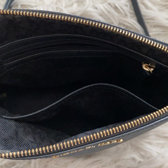 Michael Kors Black Cindy Crossbody Bag - Picture 6 of 11